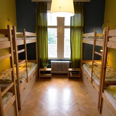 Goodmo House Auberge de jeunesse