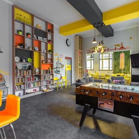 Goodmo House Auberge de jeunesse