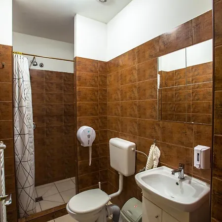 Goodmo House Auberge de jeunesse