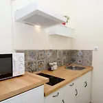 Hostel Goodmo House *