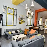 Goodmo House Hostel *