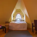 Goodmo House Hostel