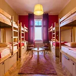 Goodmo House Hostel *
