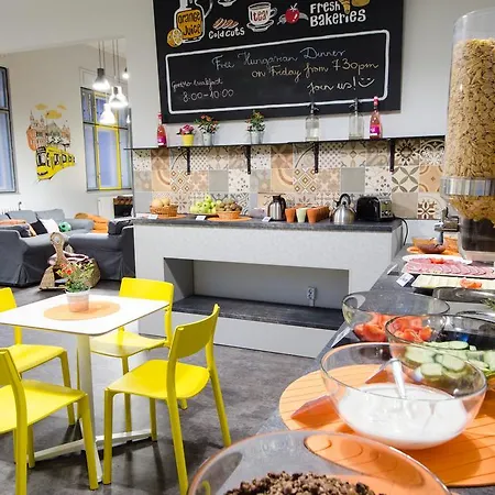 Goodmo House Hostel